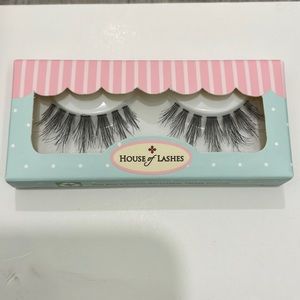 House of lashes - bambie
